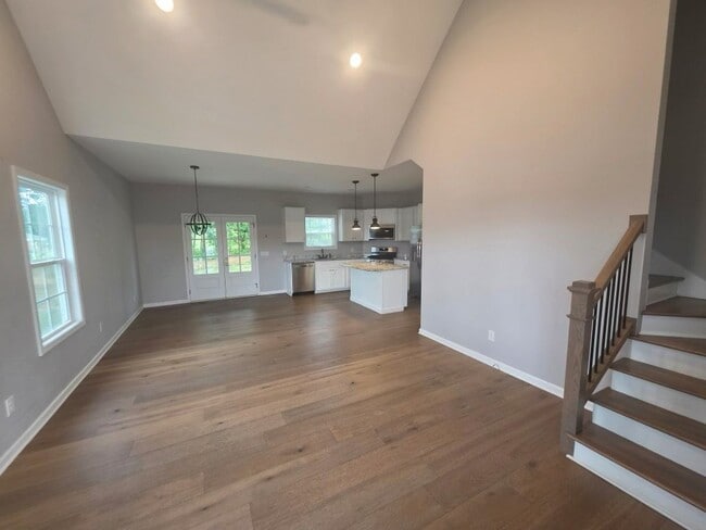 Photo - 202 Cherokee Dr