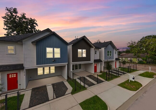 Photo - 1513 Egypt St