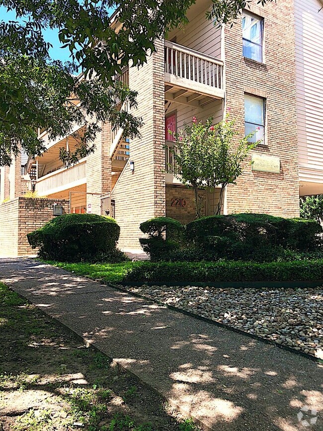 Building Photo - PEARL WEST CAMPUS - LOFTED 2BD/1BA - $1250