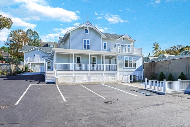 Building Photo - 110 School St Unit 8