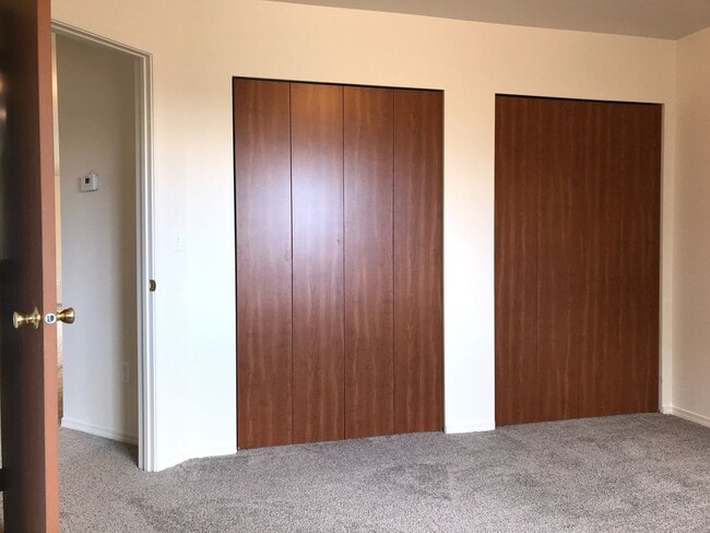 Photo - Newer Construction Duplex!!