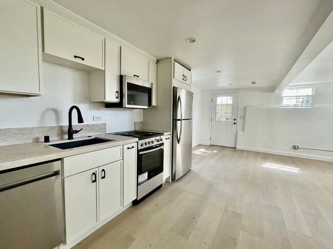 Building Photo - 1436 S Spaulding Ave Rental