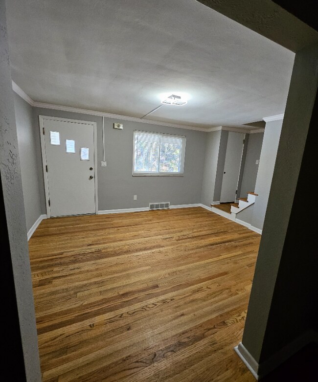 Photo - 2273 Pauline Ave