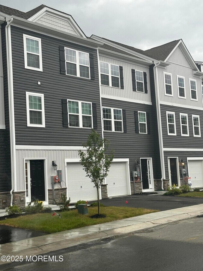 Photo - 7 7th St Townhome