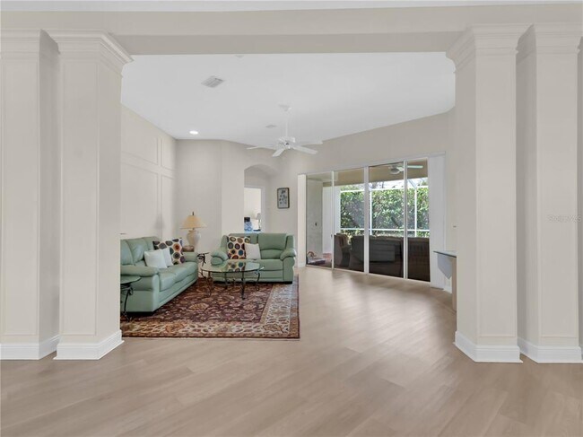 Photo - 8870 Huntington Pointe Dr