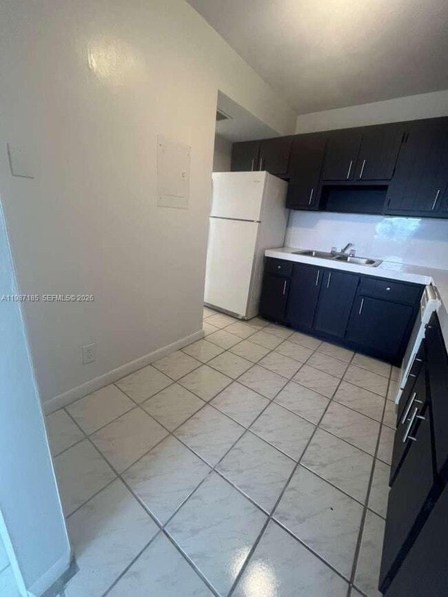 Photo - 2025 NE 164th St Unidad 619