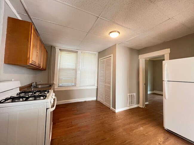 Building Photo - 64 Rutgers Ave Unit 1R