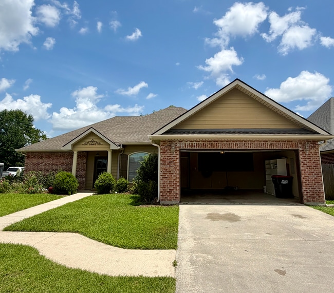 Photo - 212 Chevalier Blvd
