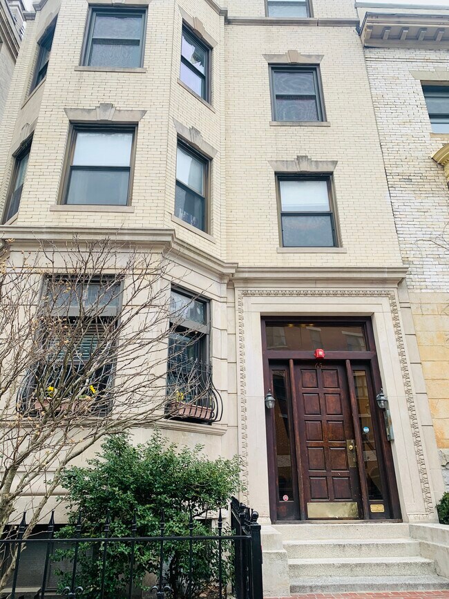 Photo - 65 Hemenway St Unit 8