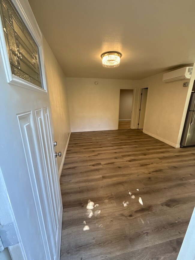 Building Photo - 1711 Miramar St Rental
