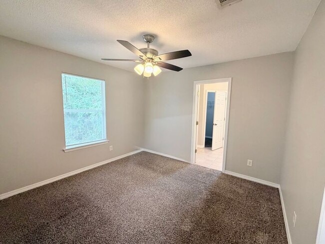 10608 Wilderness Ln