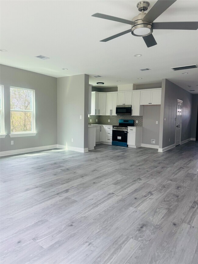 Photo - 2622 Metcalf St