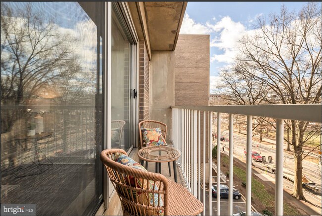 Balcón - 800 4th St SW Unidad N421