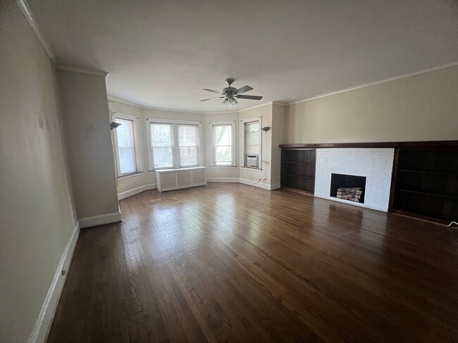 Building Photo - 6354 N Paulina St Unit 1 Rental