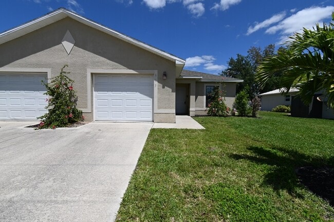 Building Photo - 613 SE 14th St