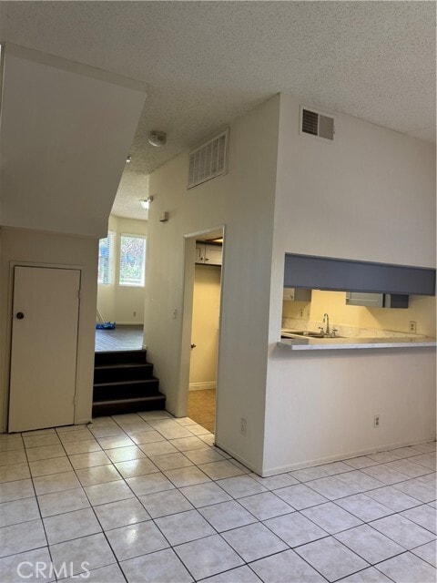 Photo - 4904 Ithaca Ave Unidad 5