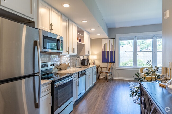 Studio - E1 - 675SF - Kitchen