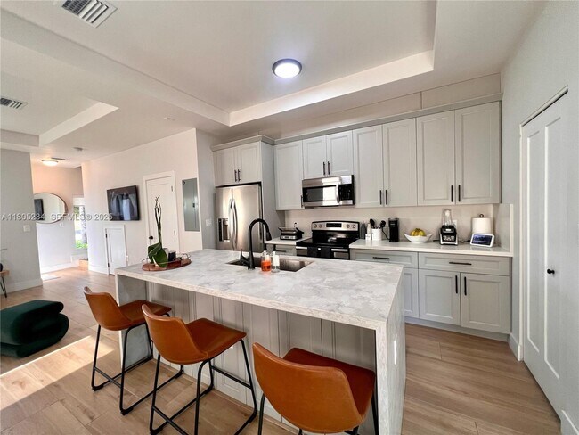 Photo - 8753 SW 34th St