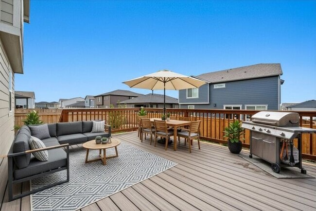 Building Photo - Beautiful 4 Bedroom Home for Rent | Office, Private Deck & 3-Car Garage