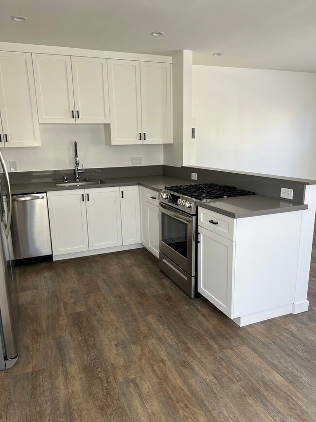 Photo - 1605 Blossom Ln