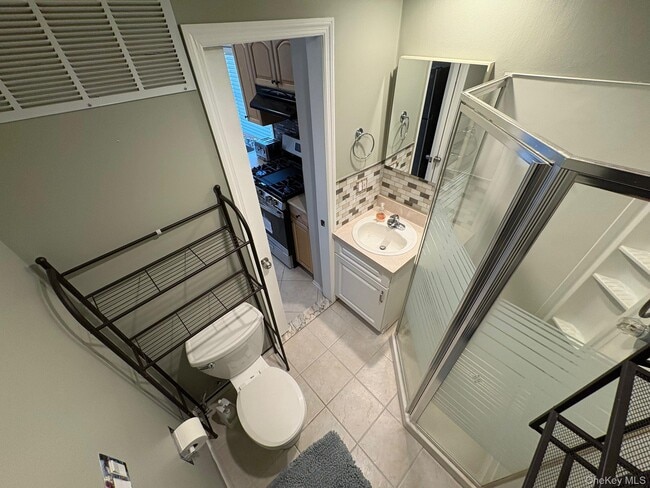 Photo - 318 Claremont Ave