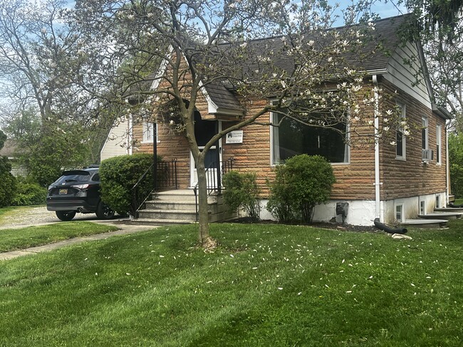 front exterior - 1299 Harpst St House