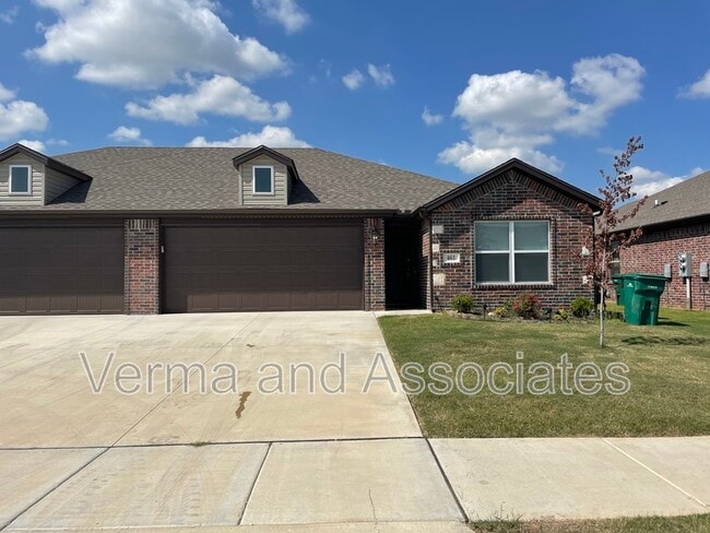 Building Photo - 463 Barbet Dr Unit 461