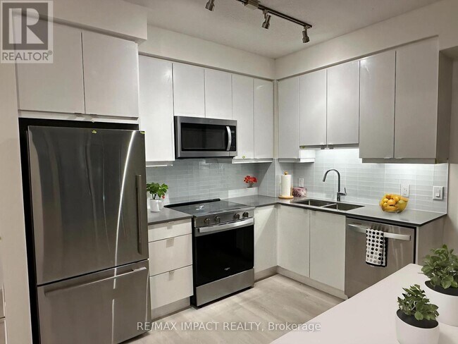 Photo - 3270 Sheppard Ave E Unité 821