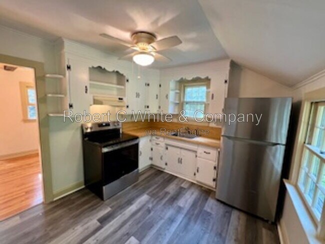 Photo - 604 Huckleberry Hill Rd