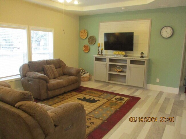 Photo - 301 N 1st Ave