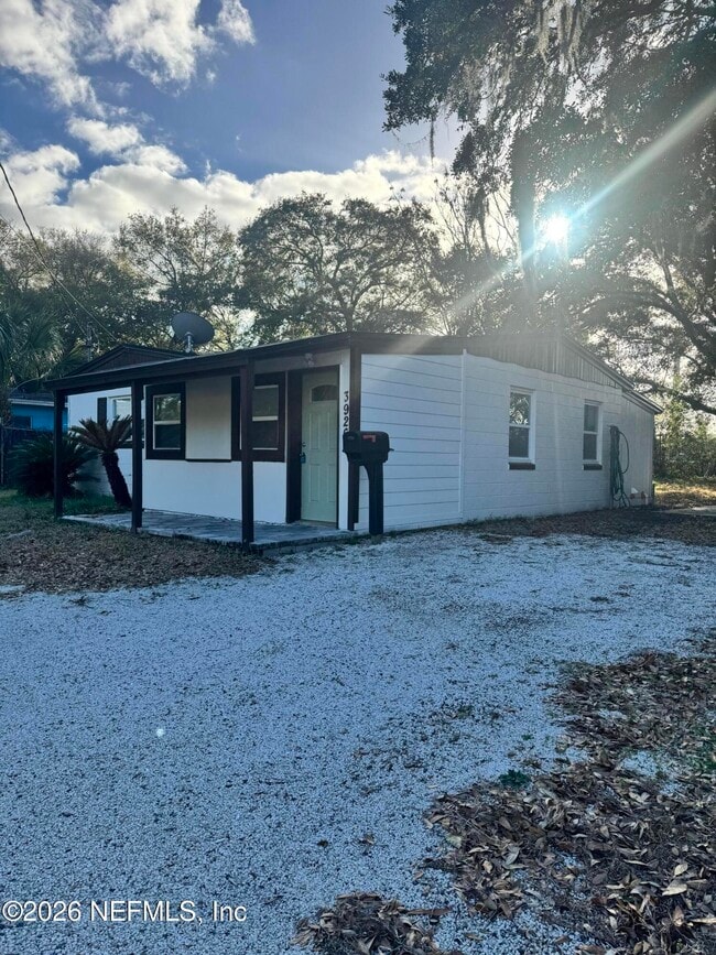 Photo - 3926 Ruby Dr W