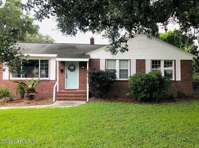 Building Photo - 4245 Redwood Ave