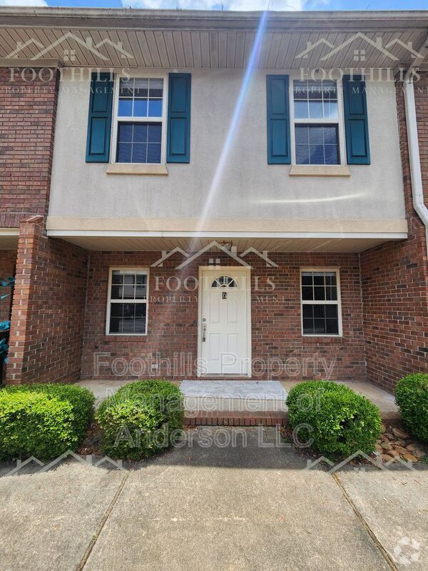 Building Photo - 413 Nelson Dr Rental