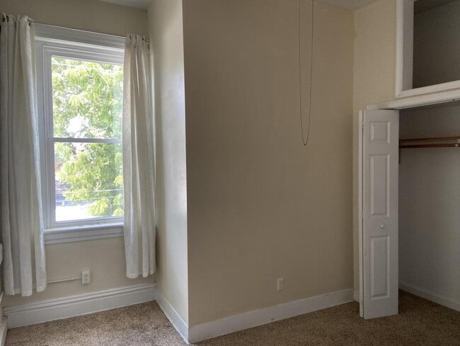 Photo - 107 N Morris St