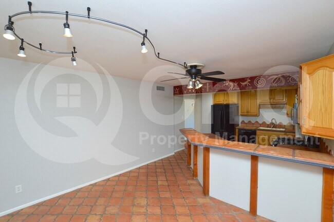 Photo - 1623 E Palmcroft Dr