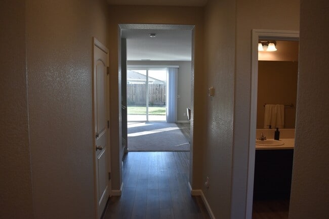 Photo - 652 Marybelle Dr