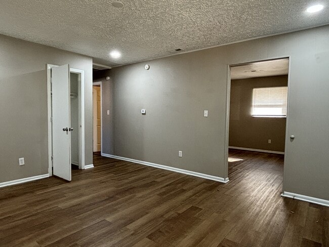 Photo - 2943 Hillside Ave