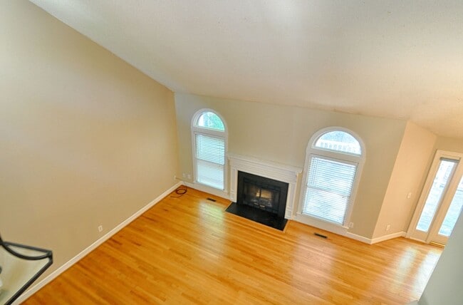 Photo - 3 bedroom Cul-de-sac Townhouse