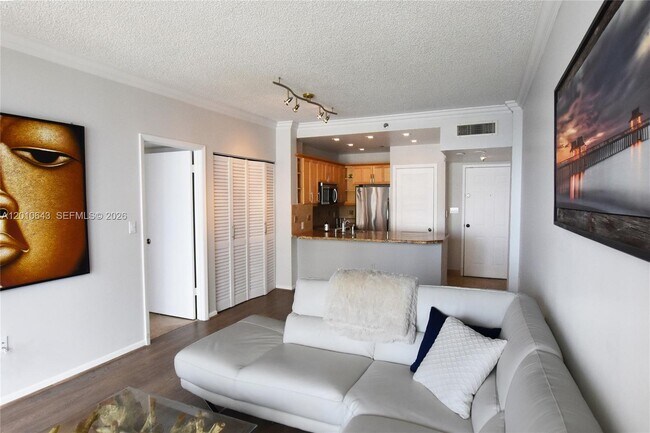 Photo - 540 Brickell Key Dr Unit PH1812