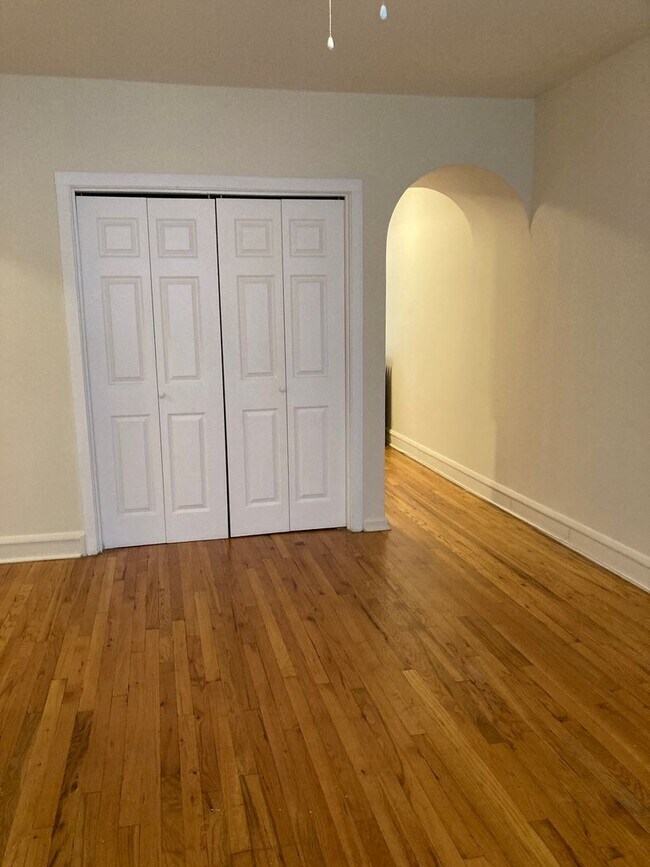 4844 W Wrightwood Ave Unit D2