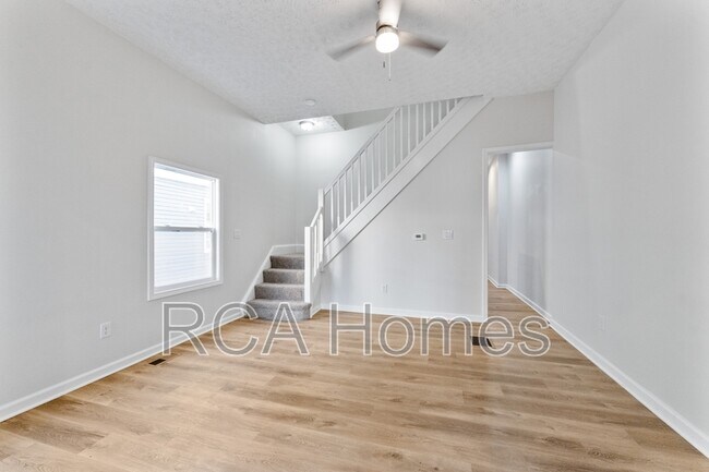 Photo - 23 N Gray St