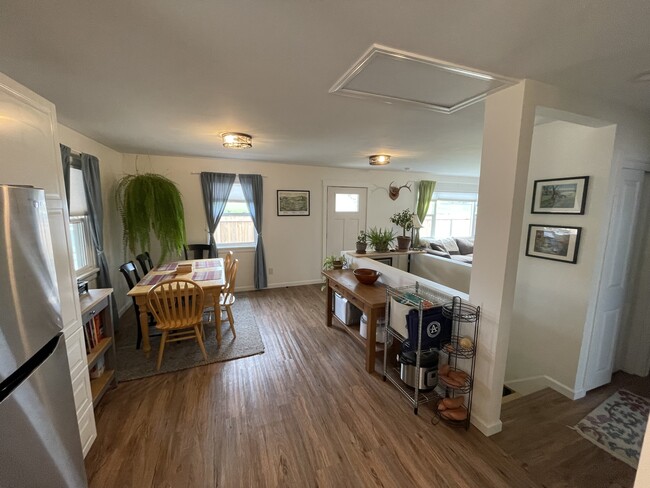 Photo - 1240 Cannon St