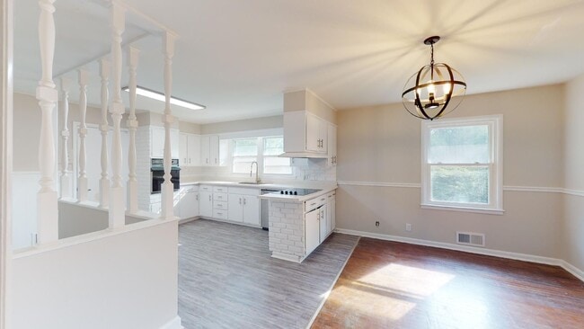 Photo - Ranch home close to Parkway