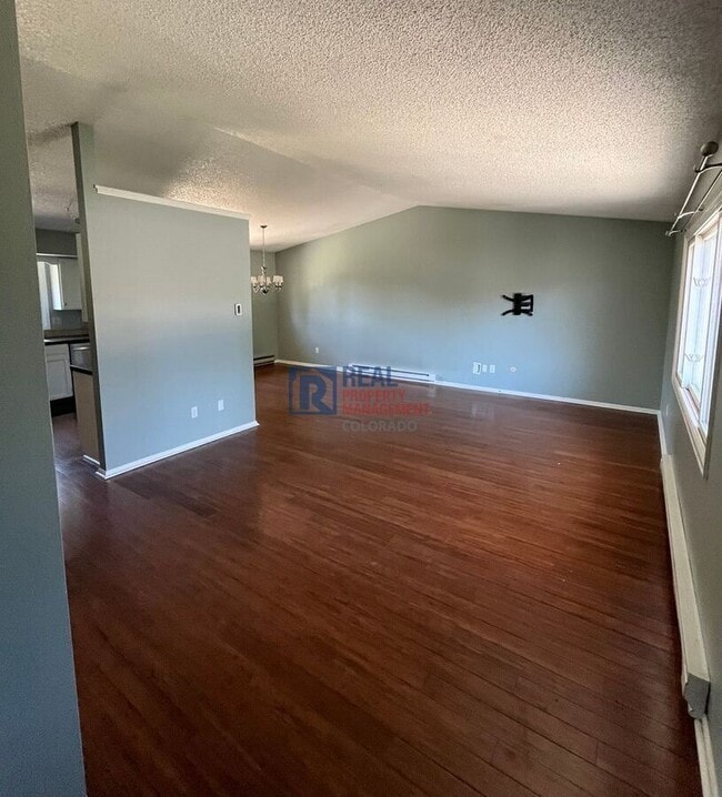 Photo - 3207 Camelot Dr