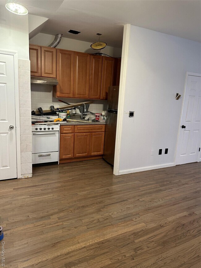 Photo - 40-14 60th St Unit 1st Floor