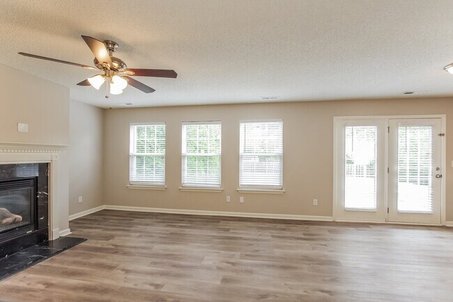 Photo - 4116 Everest Dr