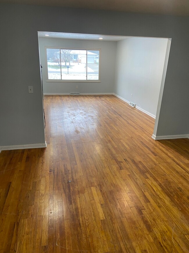 Photo - 8041-8043 wesley Unit 8043