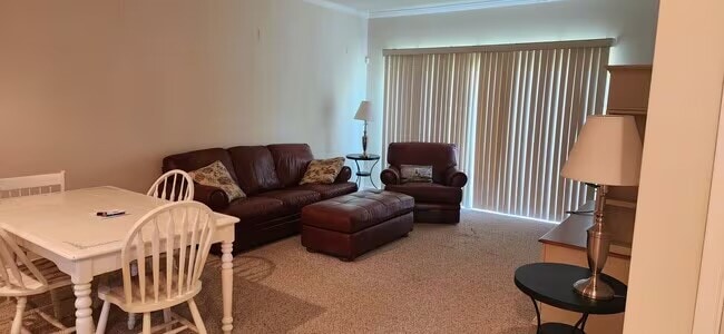 Photo - 508 Summerset Ct Unit 3 bedroom