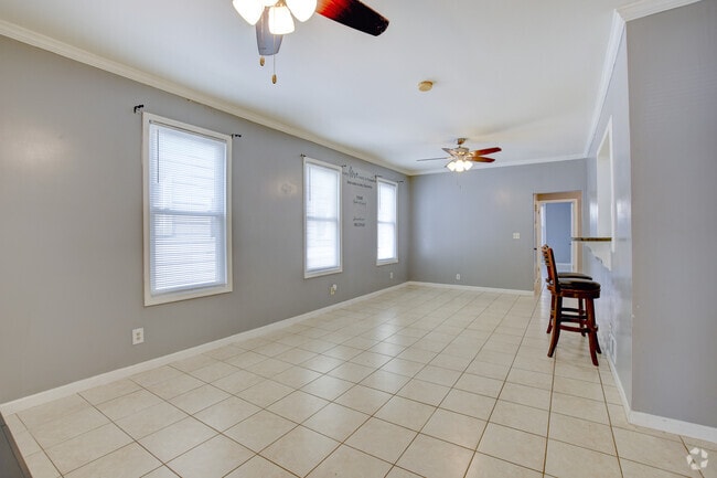 Building Photo - 150 Brookdale Ave Unit 1 Rental