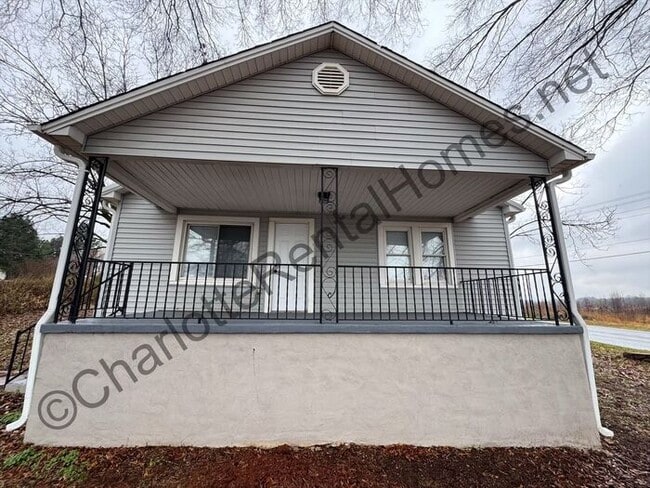 Photo - 2071 Startown Rd